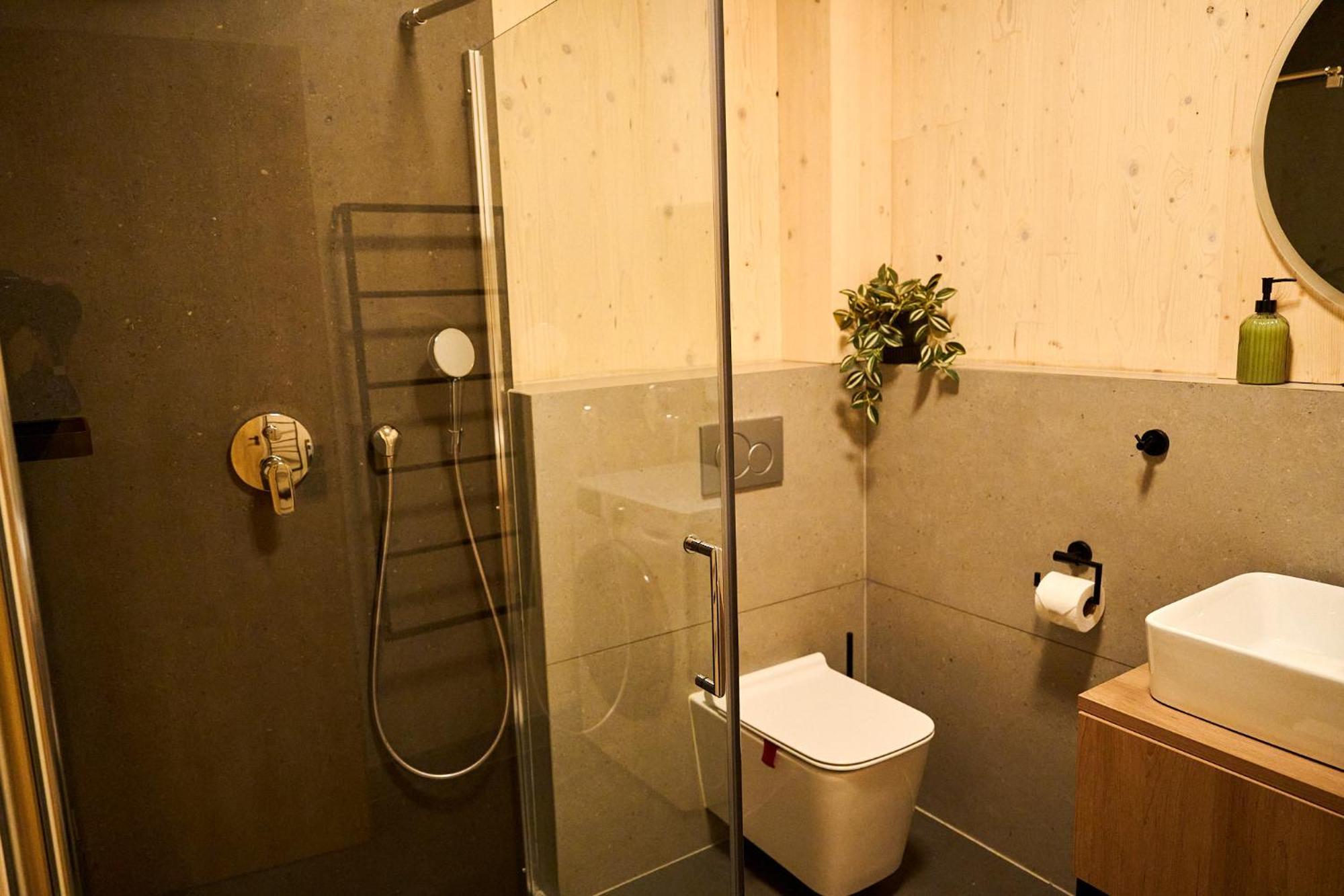 1-Bedroom Apartment Adam With Free Parking 데마노브스카돌리나 외부 사진
