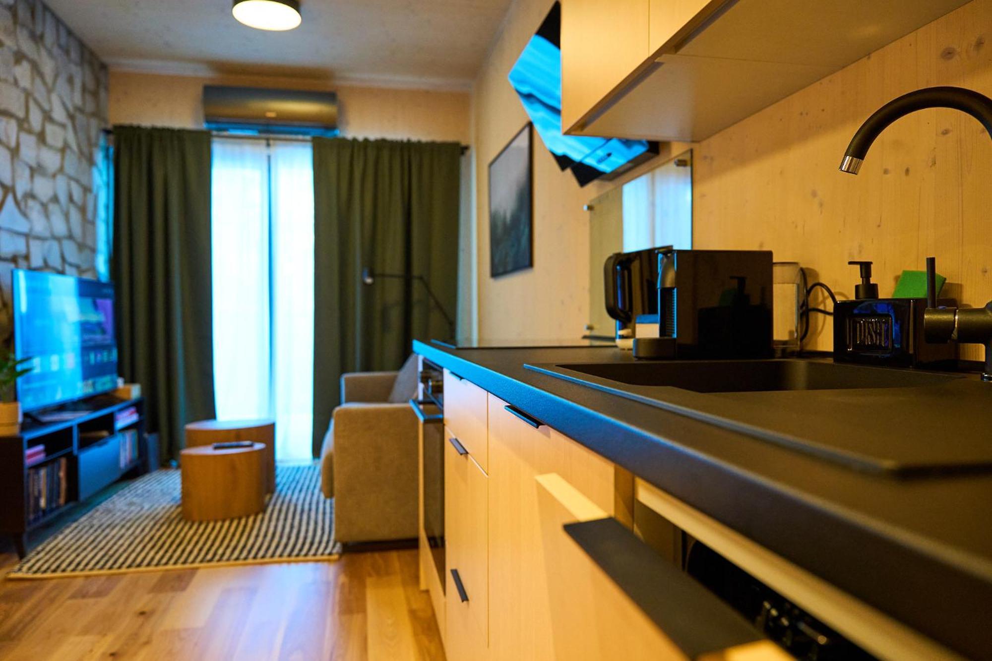 1-Bedroom Apartment Adam With Free Parking 데마노브스카돌리나 외부 사진