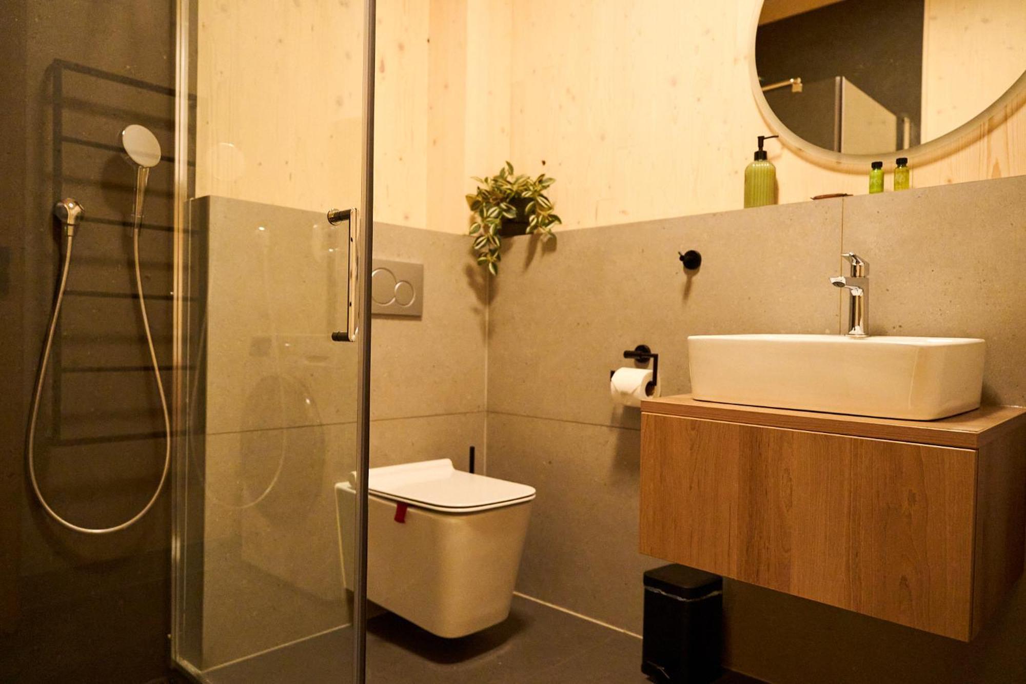 1-Bedroom Apartment Adam With Free Parking 데마노브스카돌리나 외부 사진